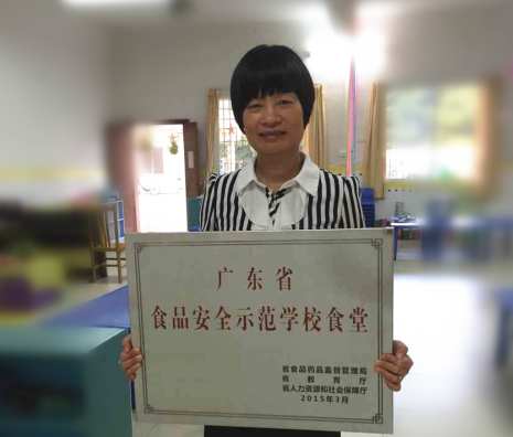 美食精选:凉拌牛腱、红焖鸡翅、辣白菜豆腐汤的做法【开云体育官网】(图1) 开云体育官网